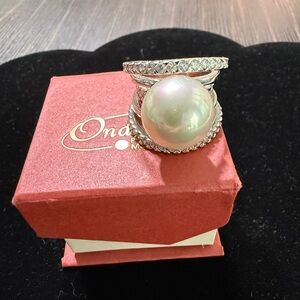 Elegant Silver Pearl Ring size 8